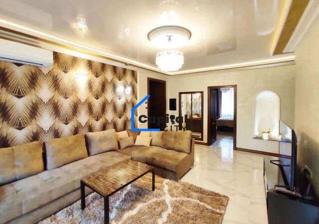 Продается 3-комнатная квартира на ул. Вардананц, Центр, Ереван, 86 м², 2/5 этаж, каменный, хорошее
